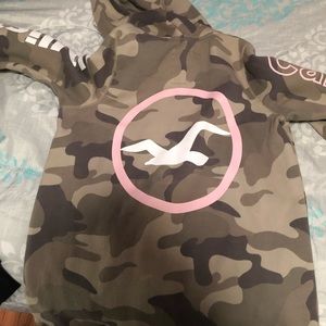 Hollister camo hoodie